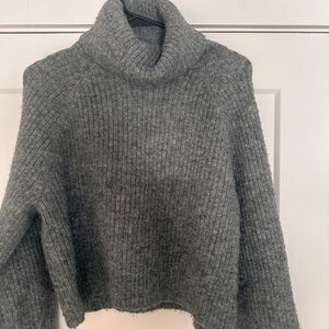 Old Navy Gray Chunky Knit Turtleneck Sweater